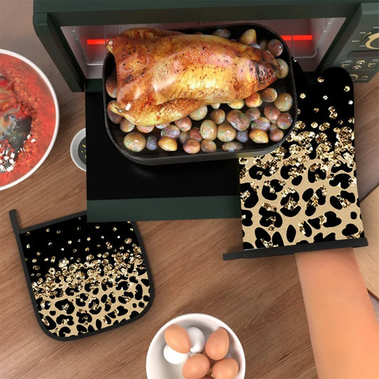 Thermora – Art Theme Heat Resistant Oven Gloves Set