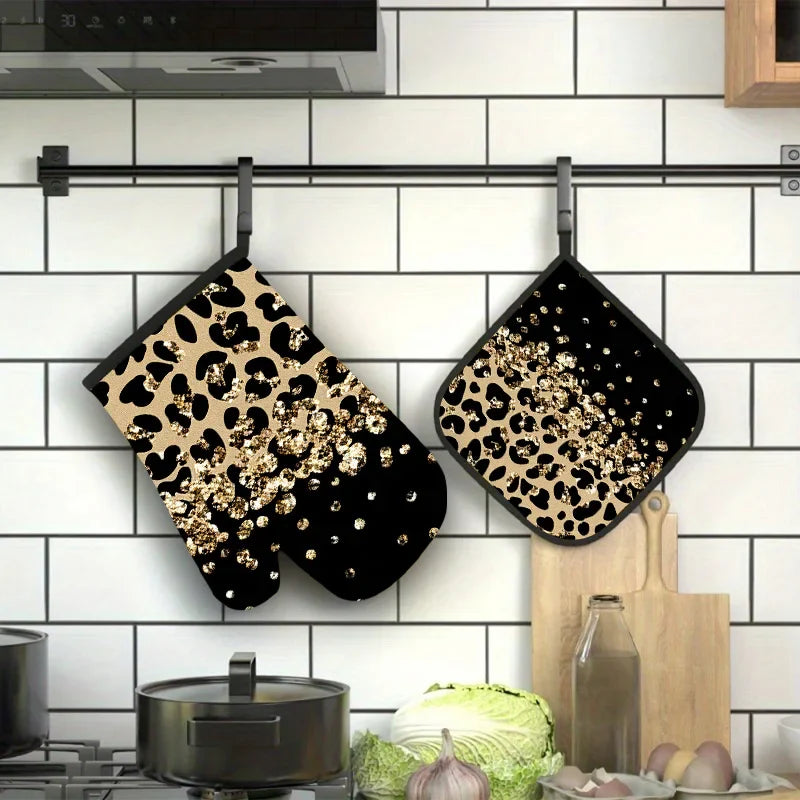 Thermora – Art Theme Heat Resistant Oven Gloves Set