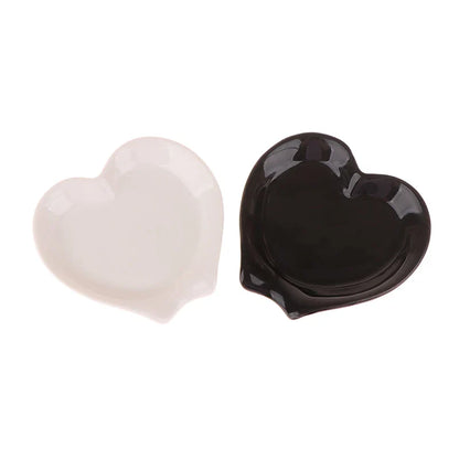 Lovesta – Heart Shaped Ceramic Spoon Rest