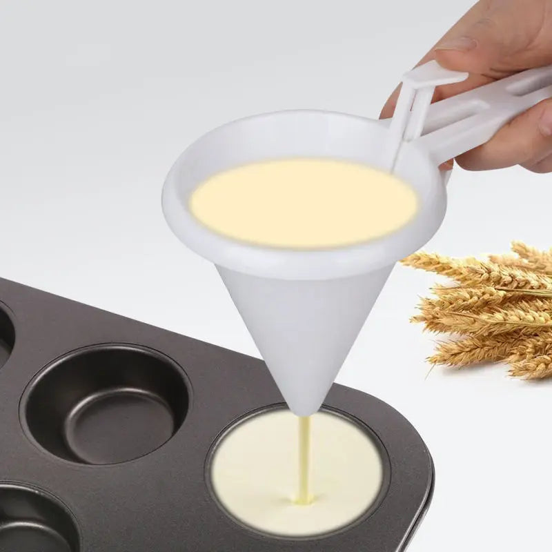 BakeFlow – Adjustable Handheld Baking Funnel & Dispenser