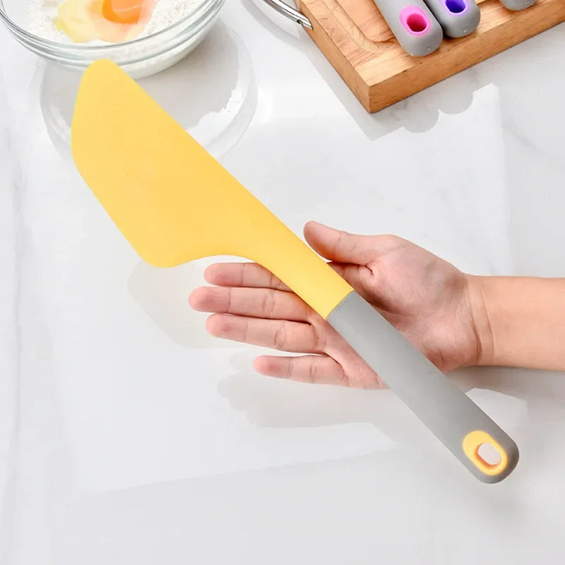 BakeHelp – Large Silicone Baking Spatula