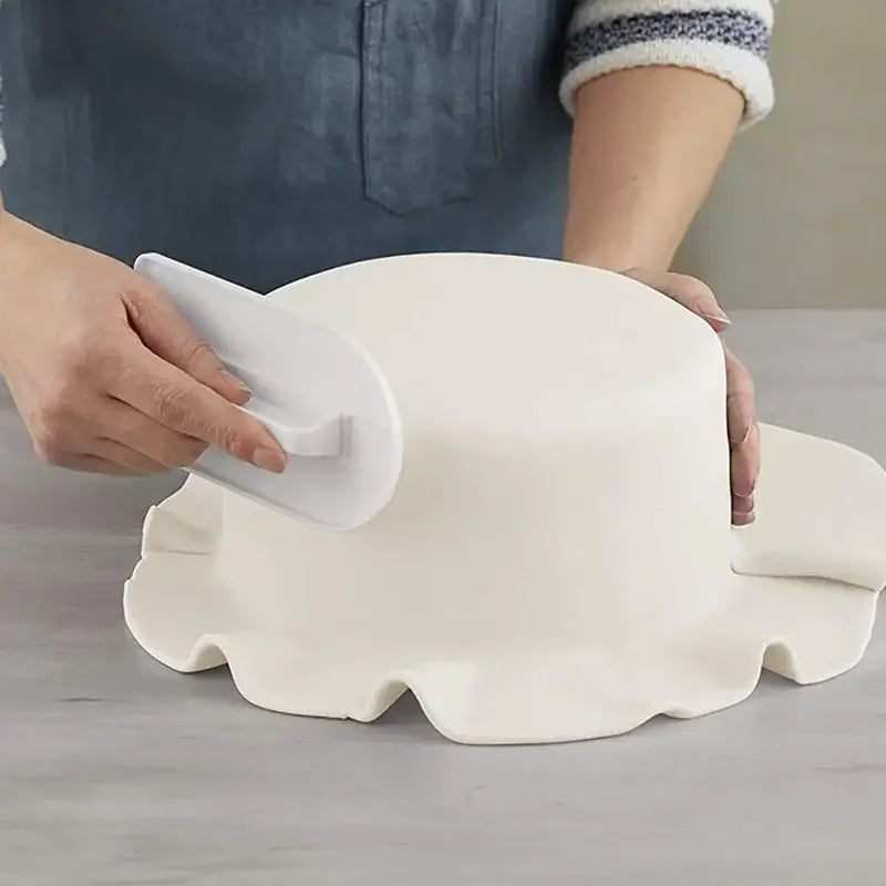 SmoothEase – Fondant and Icing Smoother Tool