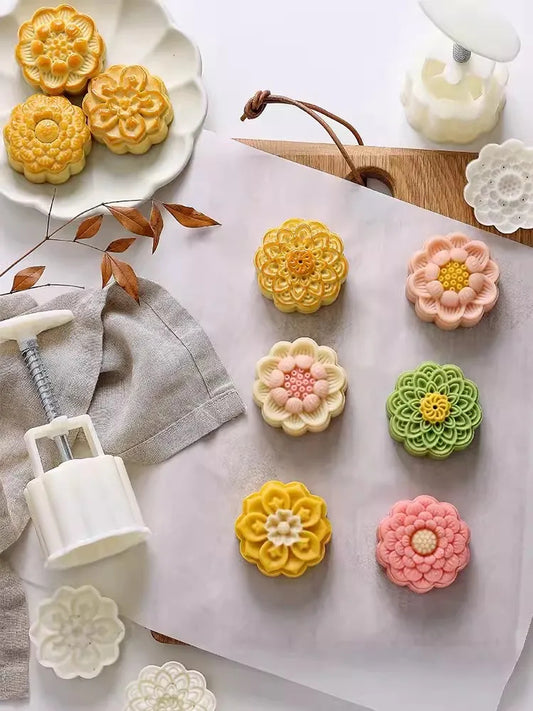 Lunara – 4pcs Hand-Press Mooncake Mold Set
