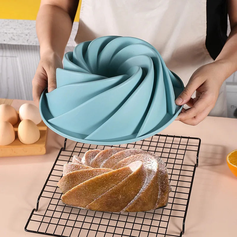 AeroBake – Silicone Chiffon & Savarin Cake Mold