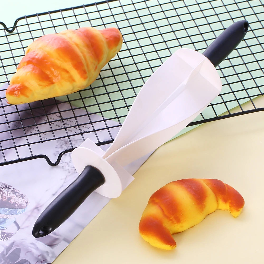 DoughGlide – Croissant & Pastry Rolling Cutter