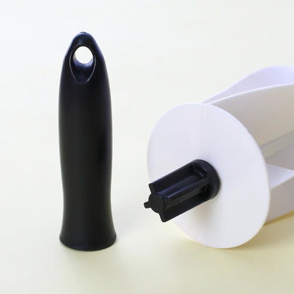 DoughGlide – Croissant & Pastry Rolling Cutter