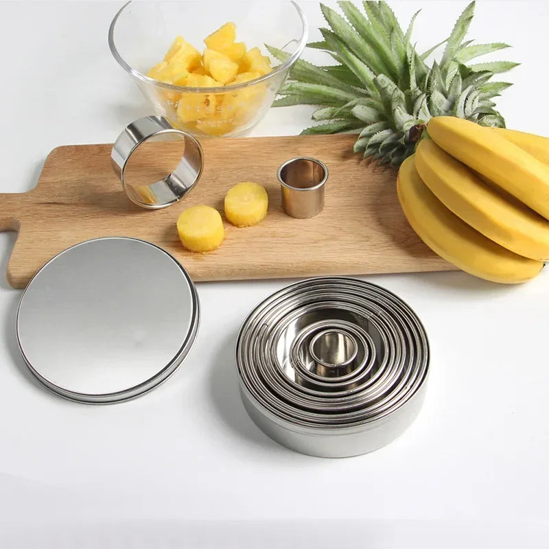 Cirkello – 12-Piece Stainless Steel Cake & Biscuit Mold Set