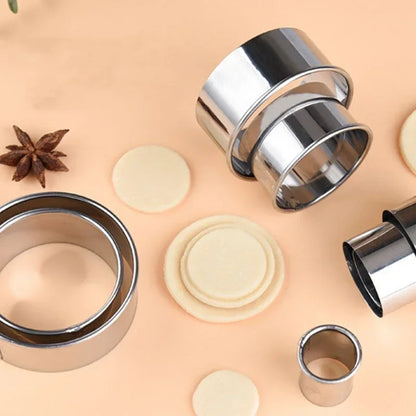 Cirkello – 12-Piece Stainless Steel Cake & Biscuit Mold Set