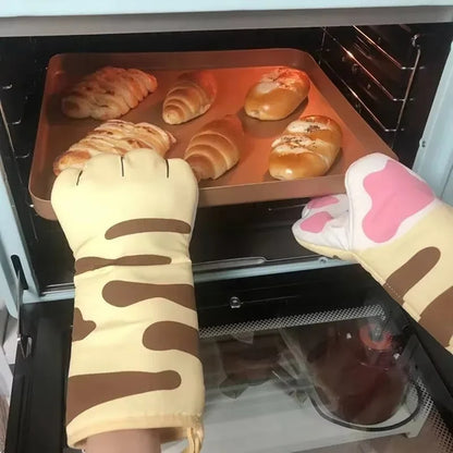 Pawcita – Cat Paw-Shaped Oven Mitt