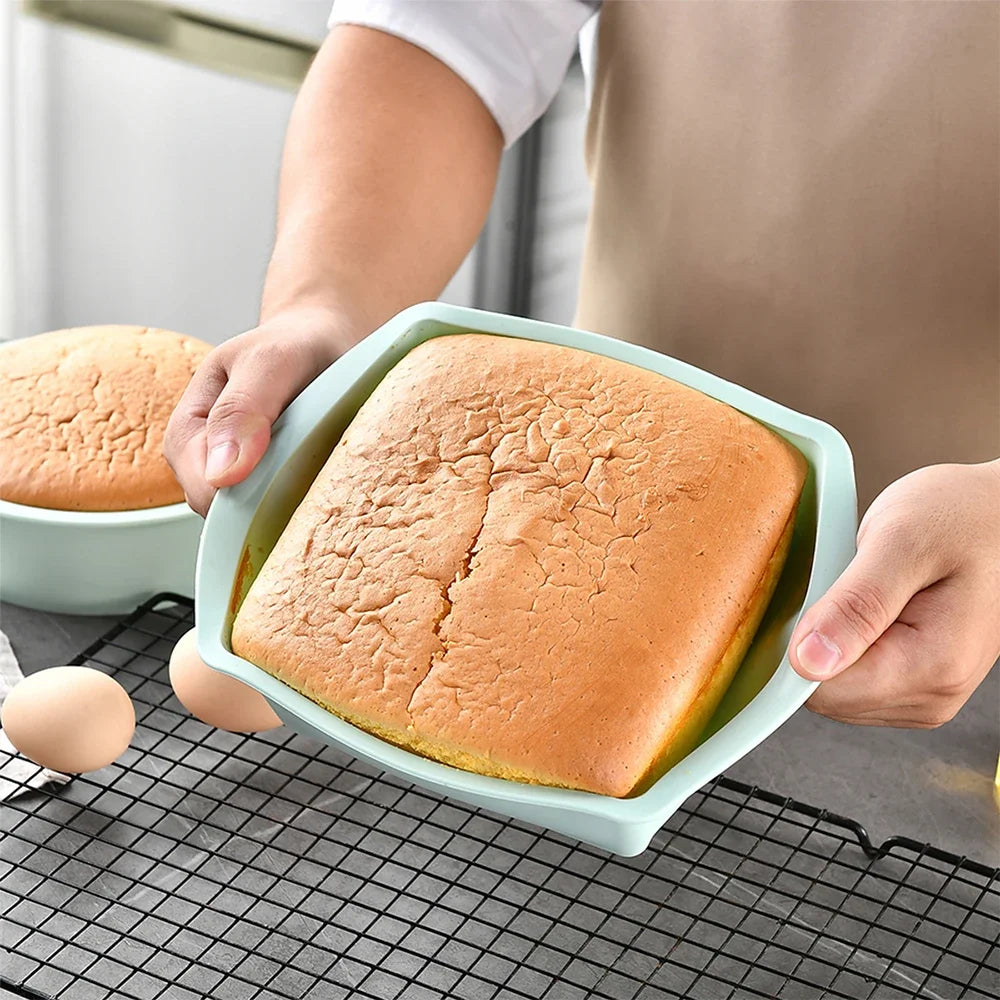 QuadraBake – 4PCS Silicone Square Cake Plate Set