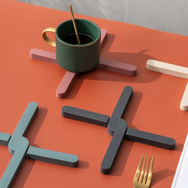 XHold – Foldable Silicone Heat-Resistant Kitchen Trivet